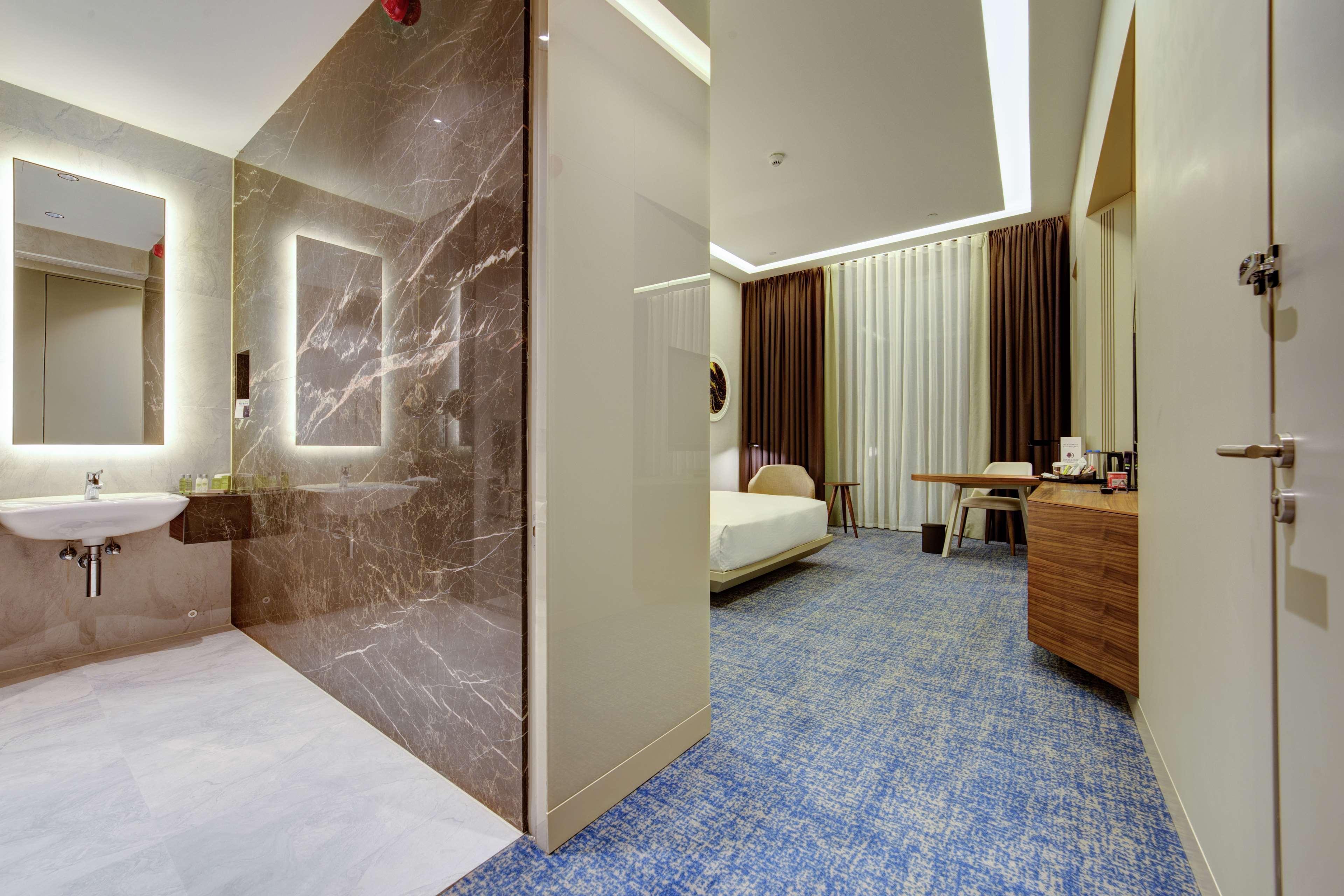 Doubletree By Hilton Adana Hotel Kültér fotó