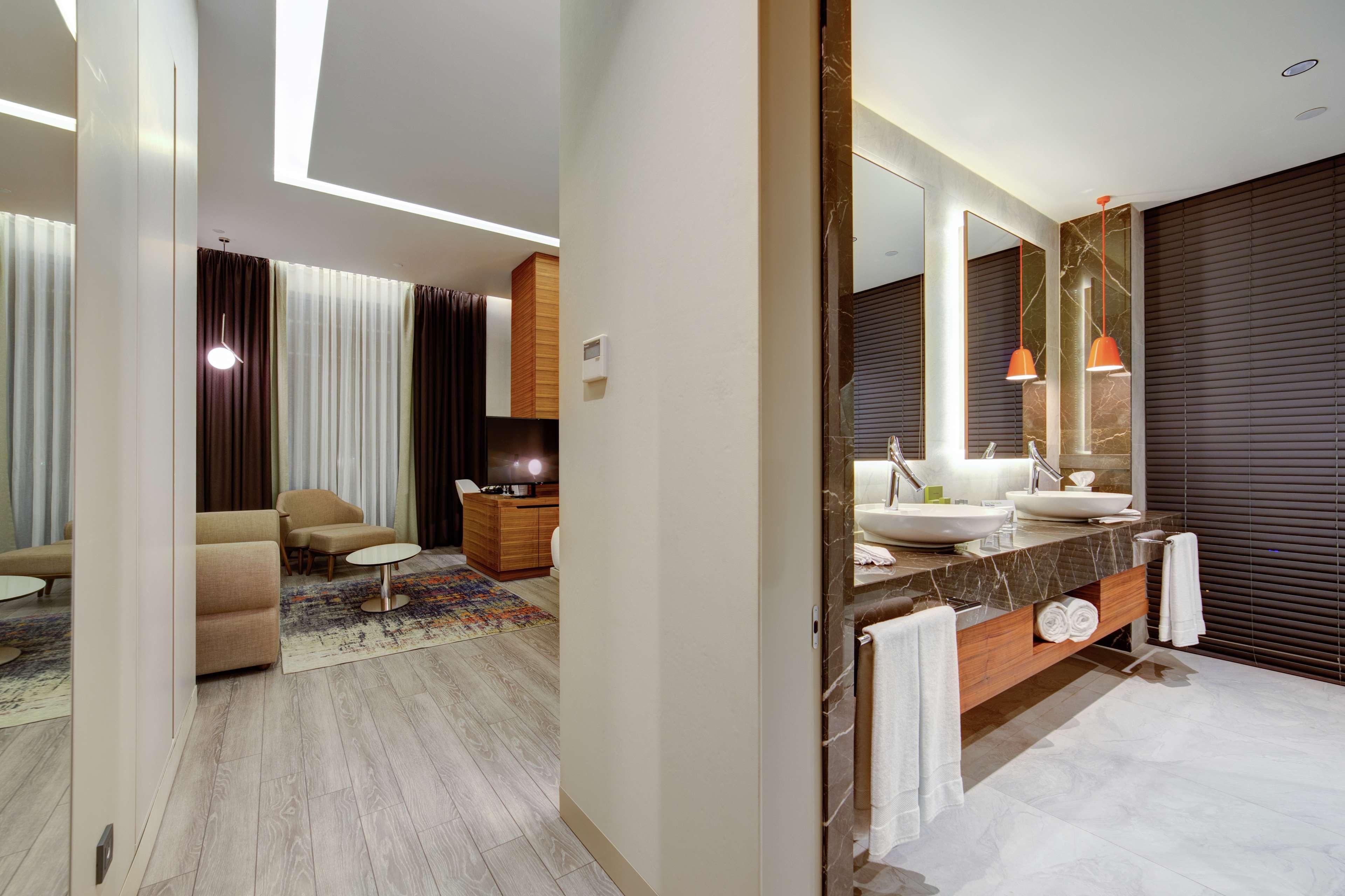 Doubletree By Hilton Adana Hotel Kültér fotó