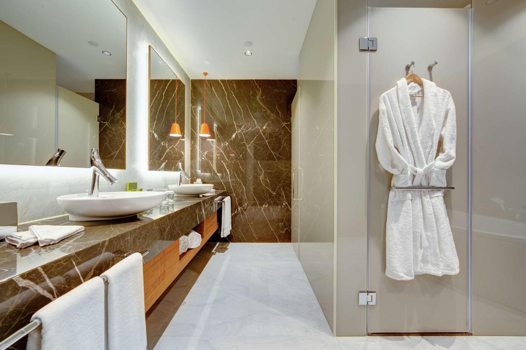 Doubletree By Hilton Adana Hotel Kültér fotó
